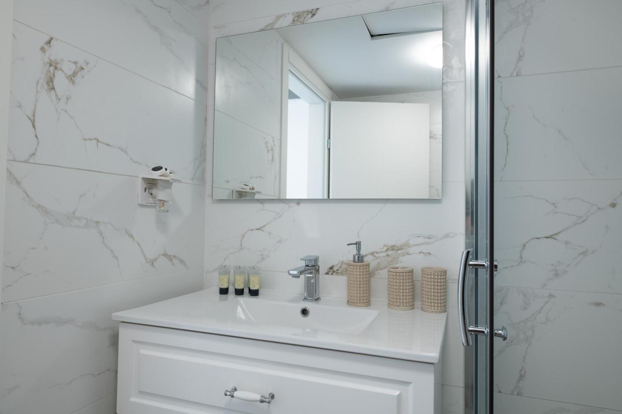 Sea Side Dream-amazing Sea View Location In Town * Eilat