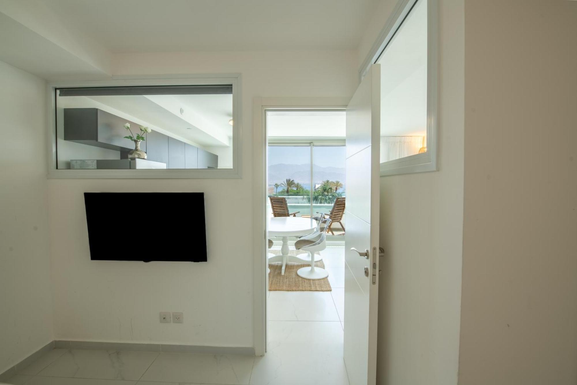 Apartment Sea Side Dream-amazing Sea View Location In Town